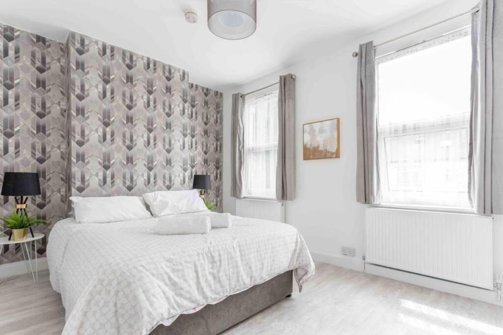 Contemporary 3 Bed House With Spacious Garden Close To Stratford London Exterior photo
